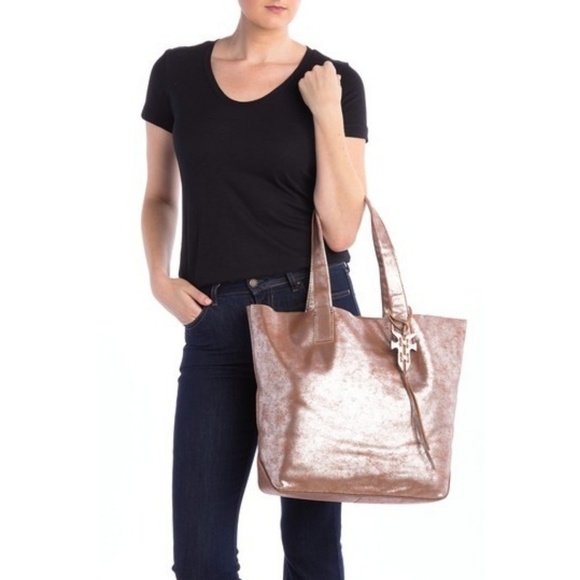 SOLD Frye Carson tote bag metallic gold leather - Picture 8 of 8
